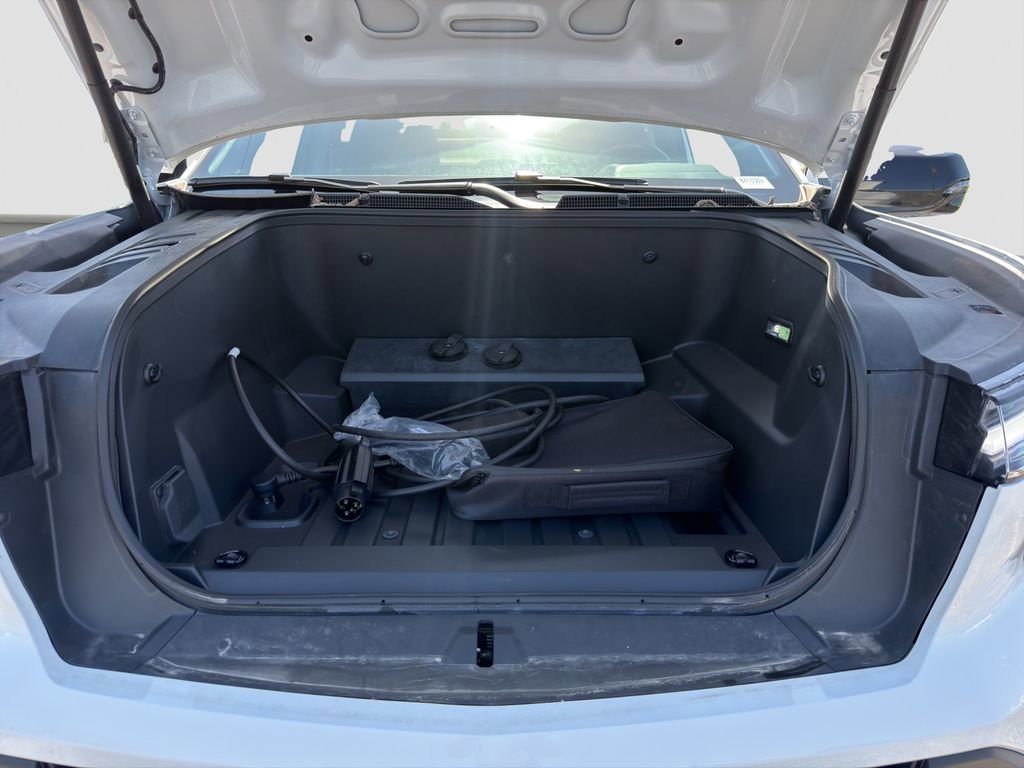 Used 2025 Chevrolet Silverado EV LT image 21