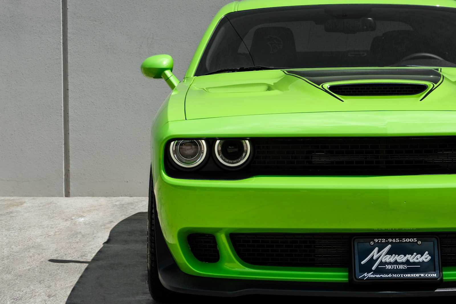 Used 2015 Dodge Challenger SRT Hellcat RWD image 40