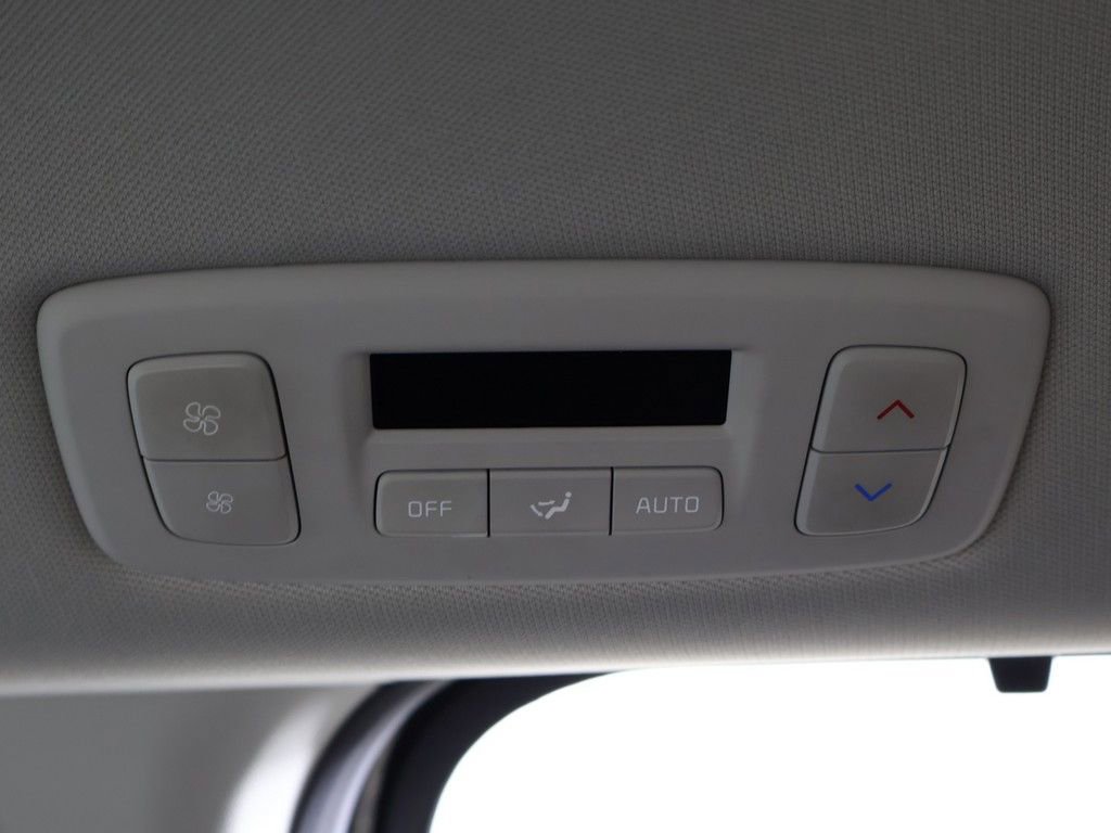 Used 2023 Kia Carnival EX FWD image 54