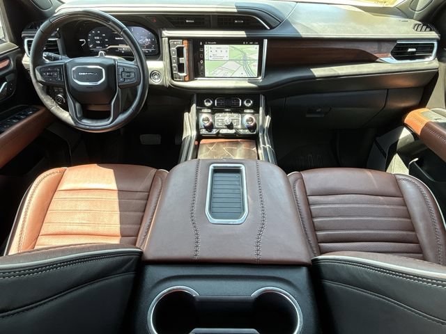 Used 2023 GMC Yukon Denali Ultimate AWD/4WD image 13