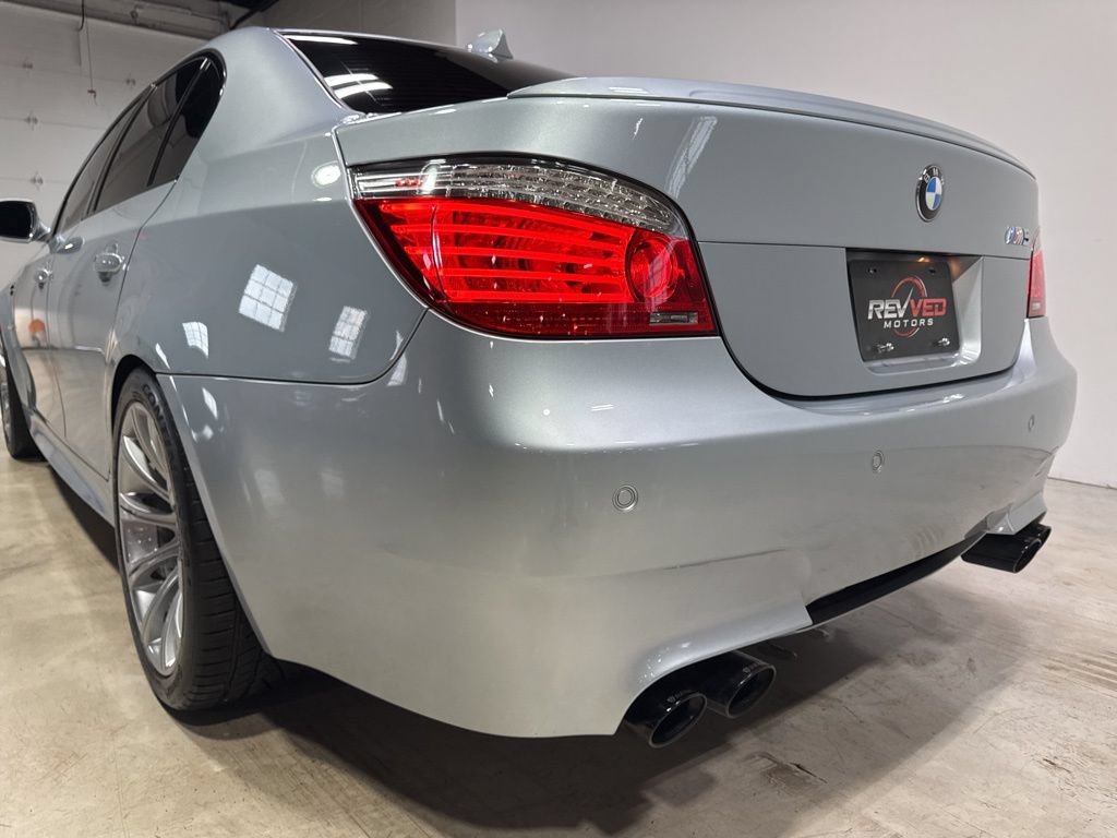 Used 2010 BMW M5 RWD image 14