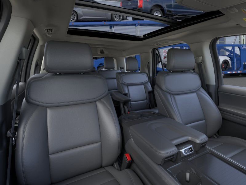 New 2026 Ford Expedition Active image 10