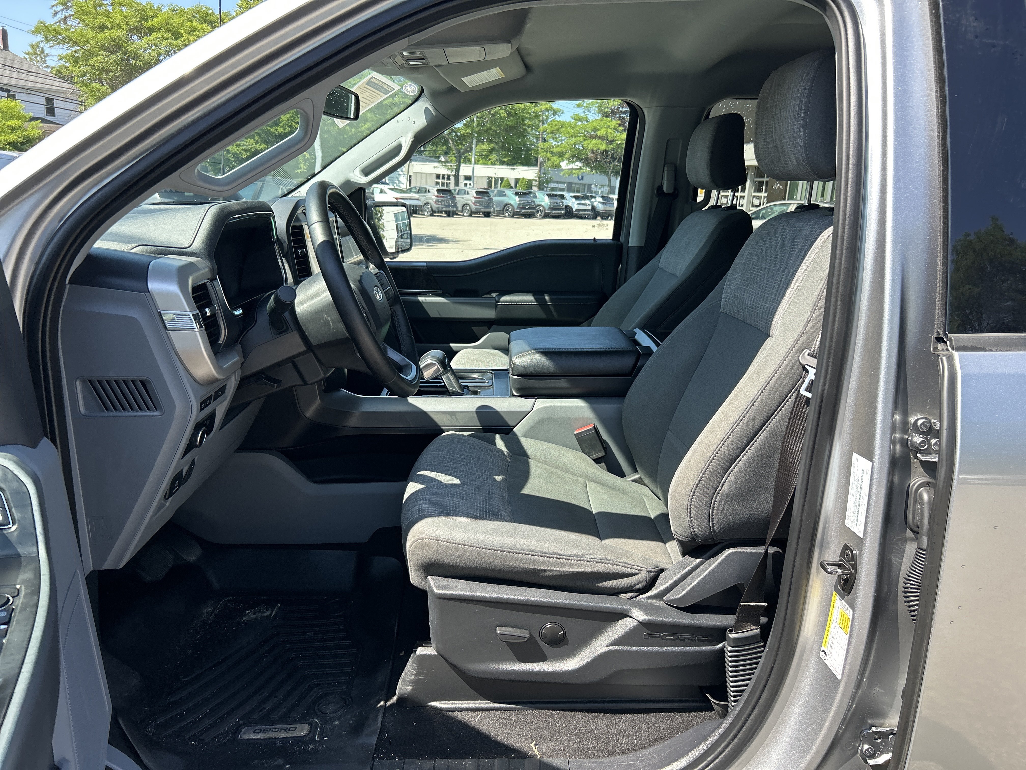 Used 2023 Ford F150 Lightning XLT AWD/4WD image 14