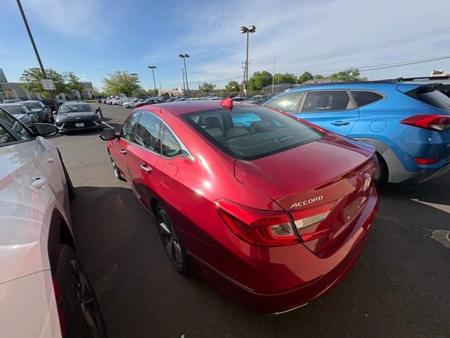 Used 2018 Honda Accord Touring image 4