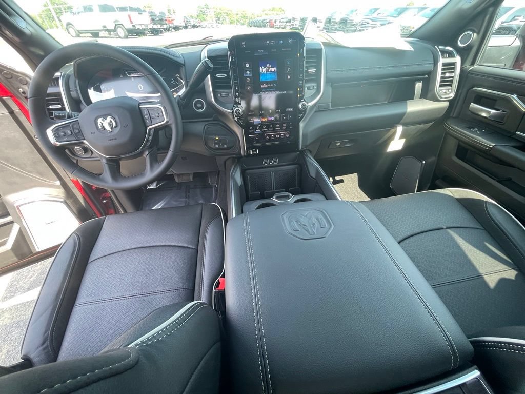 New 2026 RAM 2500 Laramie AWD/4WD image 3