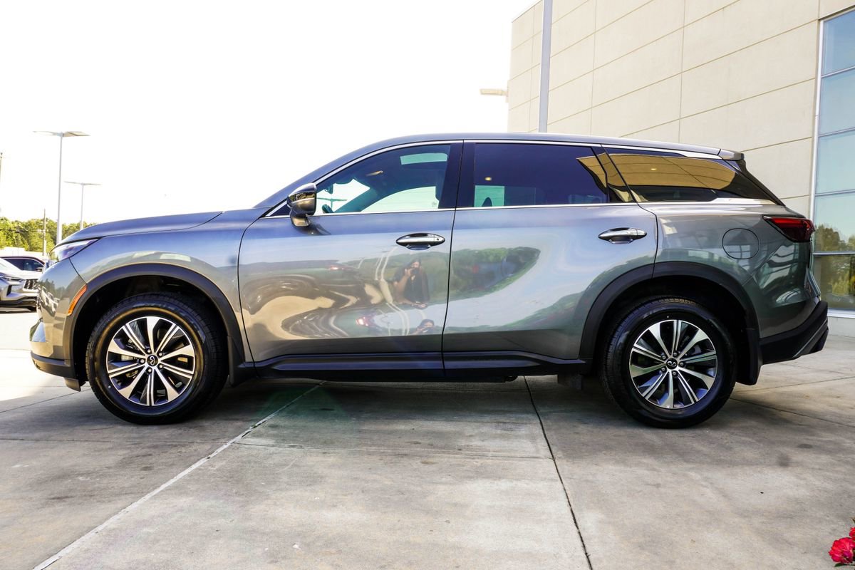 Certified 2024 INFINITI QX60 Pure image 9