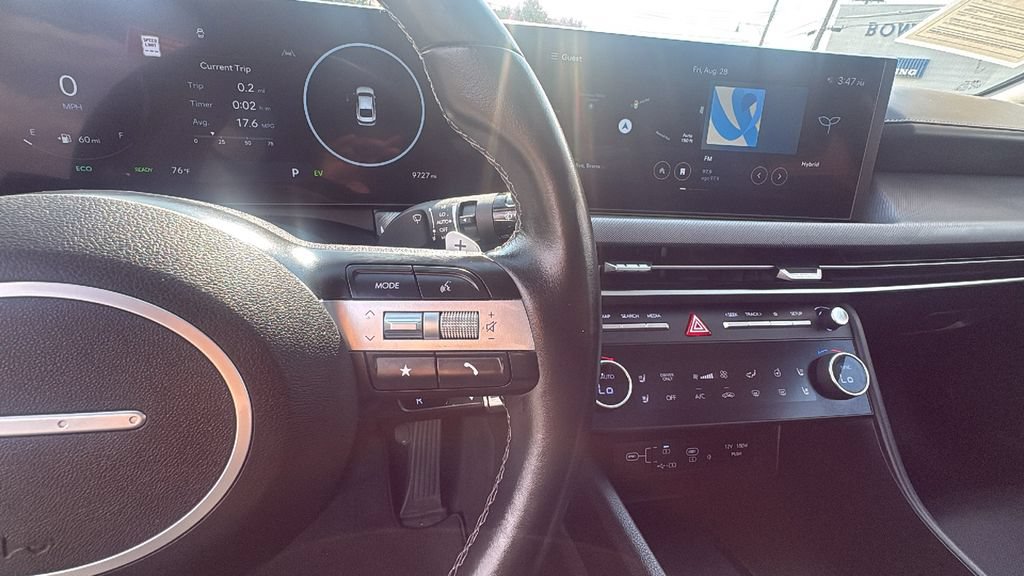 Used 2025 Hyundai Sonata Limited FWD image 16