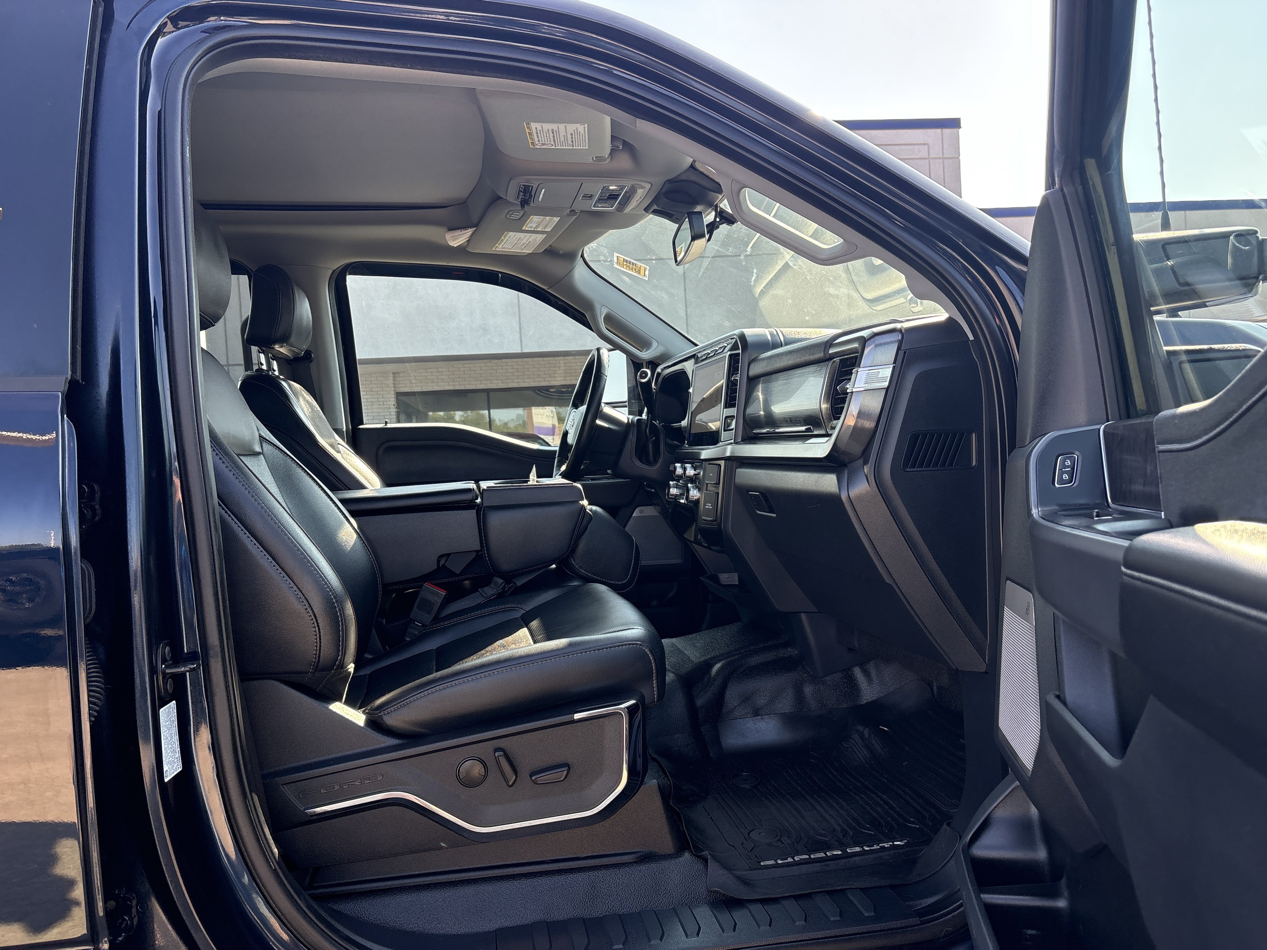 Used 2024 Ford F250 Lariat w/ Tremor Off-Road Package AWD/4WD image 10