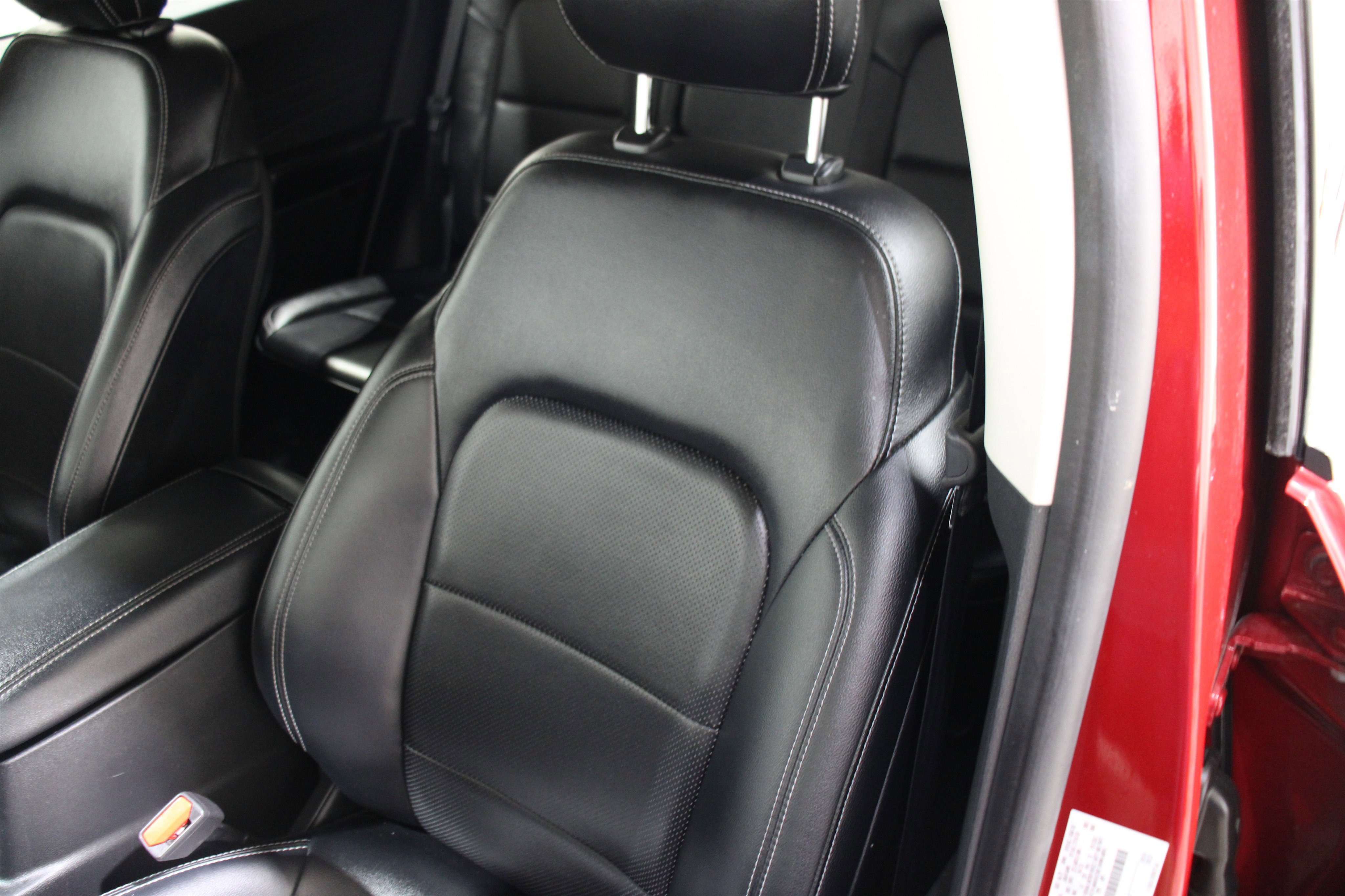 Used 2022 Ford Escape SEL image 4