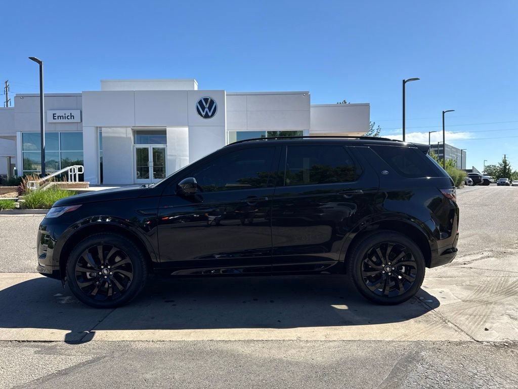 Used 2024 Land Rover Discovery Sport Dynamic SE AWD/4WD image 2