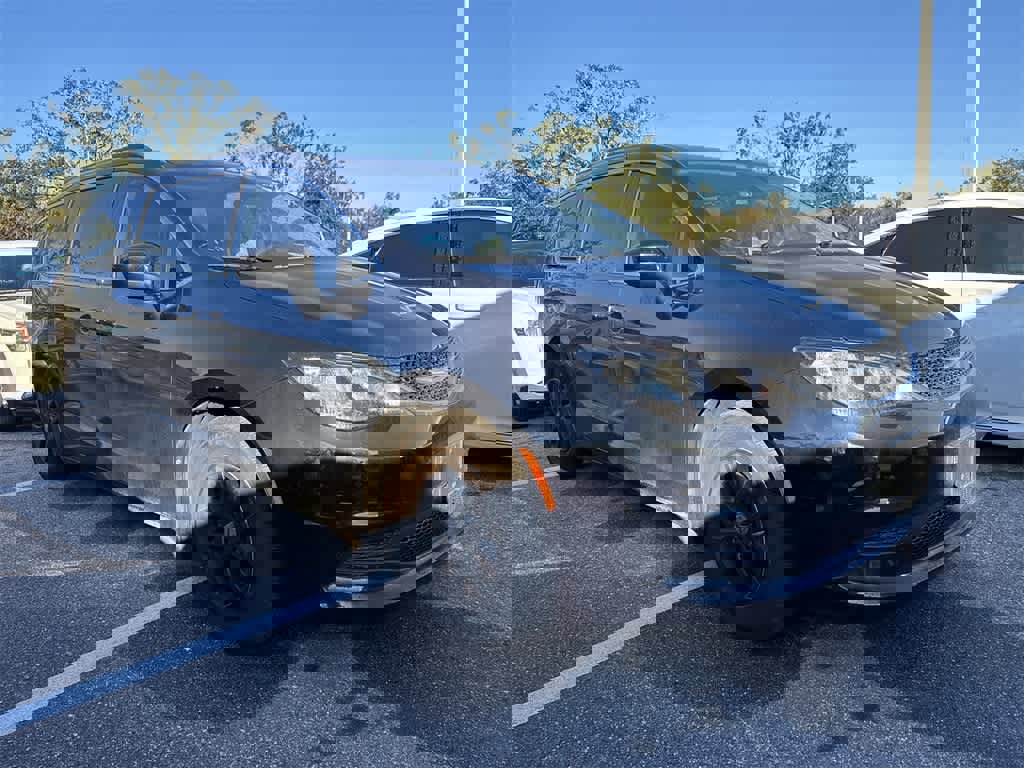 Used 2021 Chrysler Voyager Lxi image 4