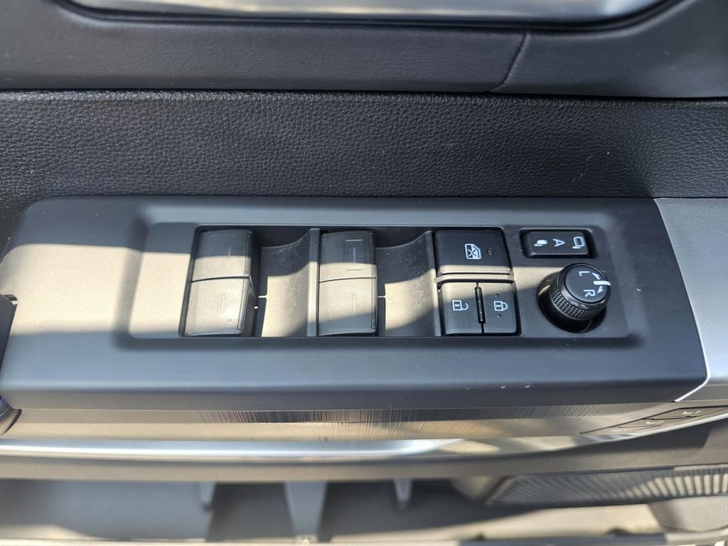Used 2022 Toyota Tundra Platinum image 13