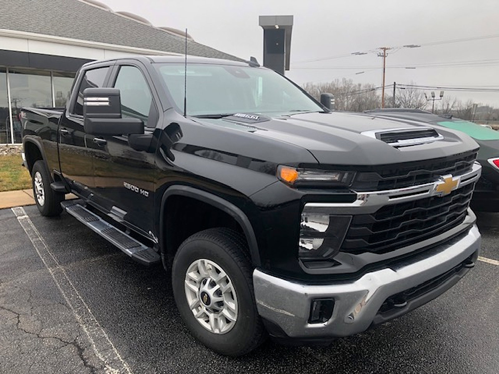 Used 2025 Chevrolet Silverado 2500 LT w/ Convenience Package image 4