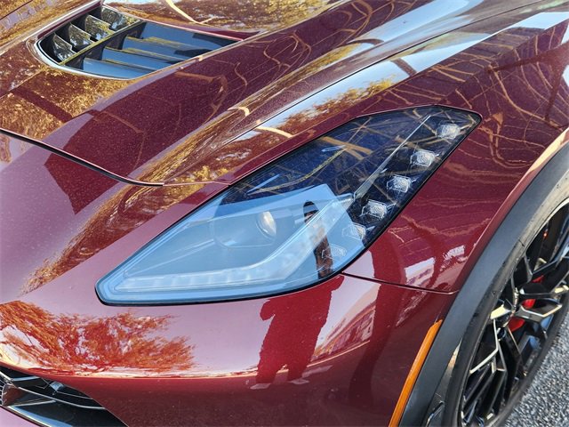 Used 2016 Chevrolet Corvette Z06 w/ 3LZ Preferred Equipment Group image 6