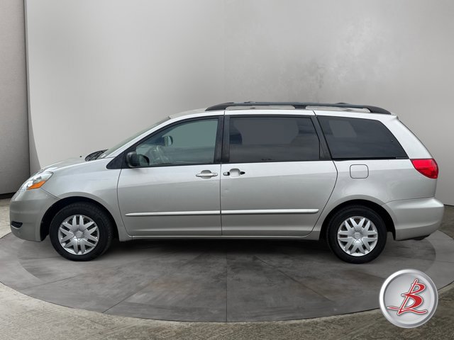 Used 2006 Toyota Sienna CE FWD image 4