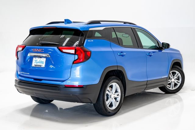 Used 2024 GMC Terrain SLE w/ Driver Convenience Package FWD image 34