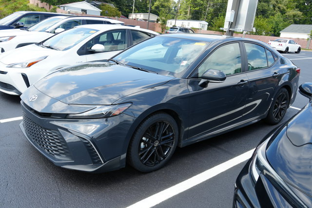 Used 2025 Toyota Camry SE FWD image 8