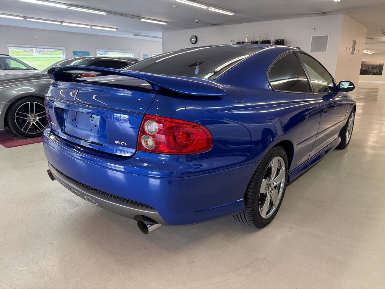Used 2005 Pontiac GTO image 2