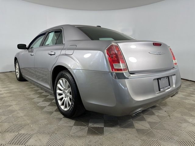 Used 2014 Chrysler 300 RWD image 5