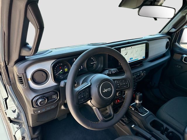 Used 2024 Jeep Wrangler Willys AWD/4WD image 24