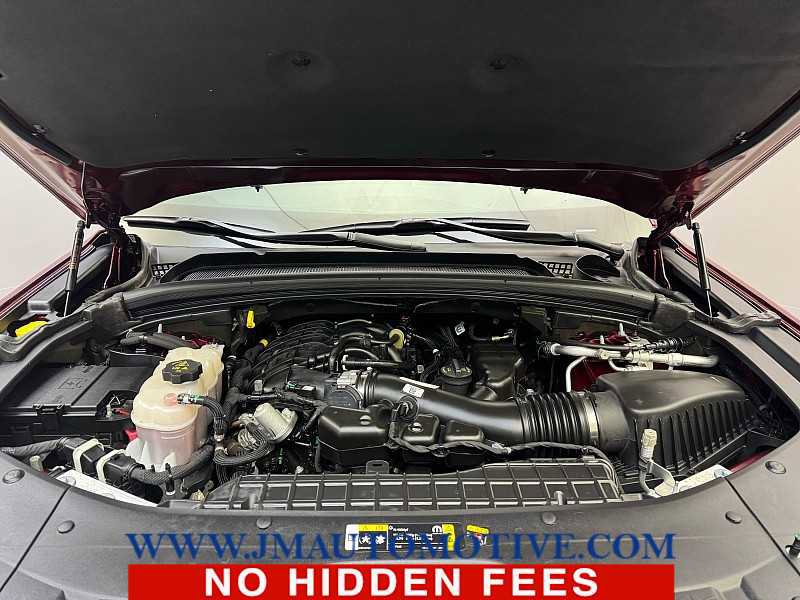 Used 2023 Jeep Grand Cherokee Altitude AWD/4WD image 10