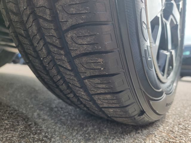 Certified 2023 Jeep Renegade Latitude AWD/4WD image 18