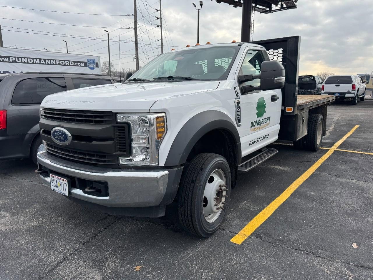Used 2019 Ford F450 XL w/ XL Value Package image 3