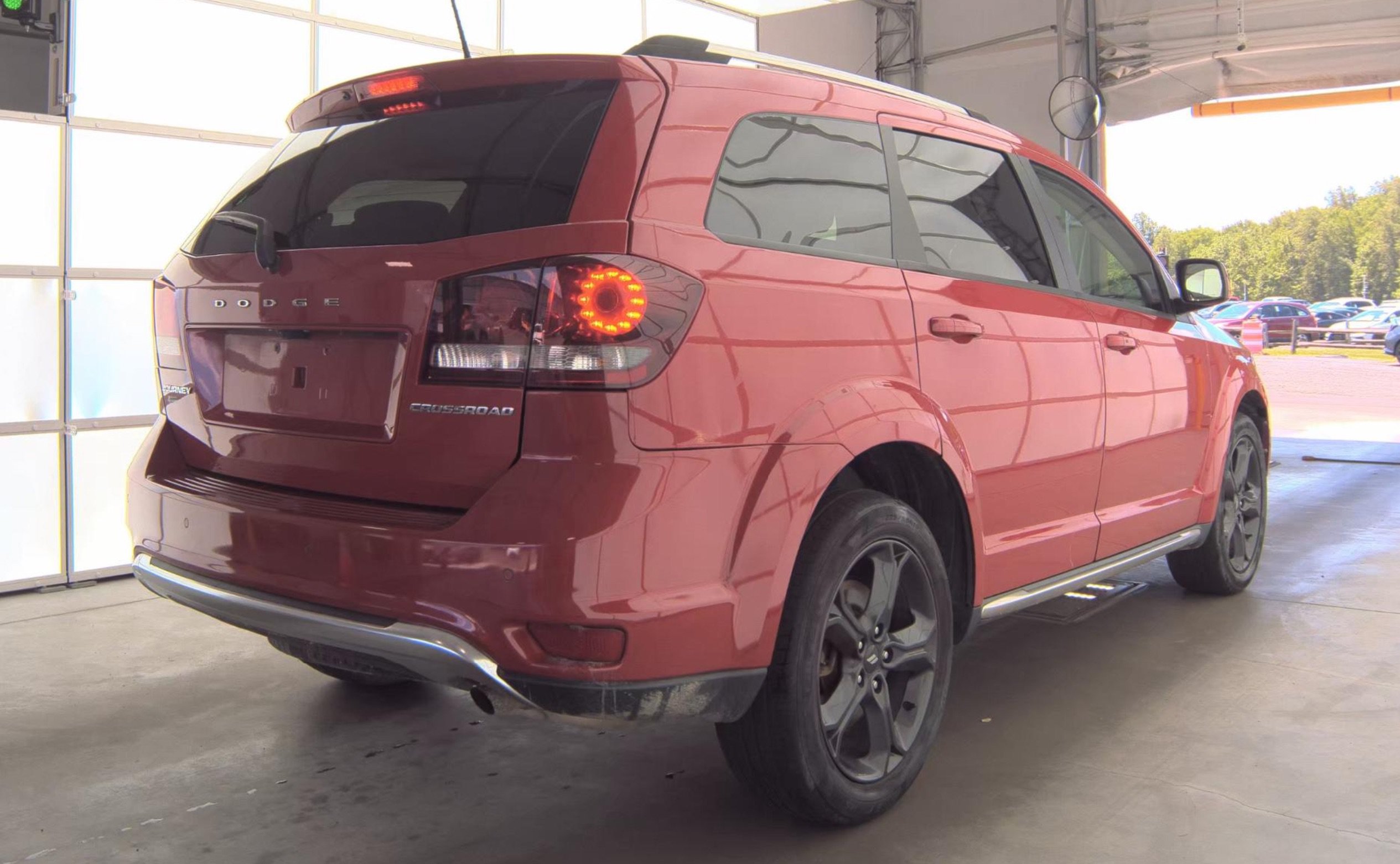 Used 2020 Dodge Journey Crossroad FWD image 4