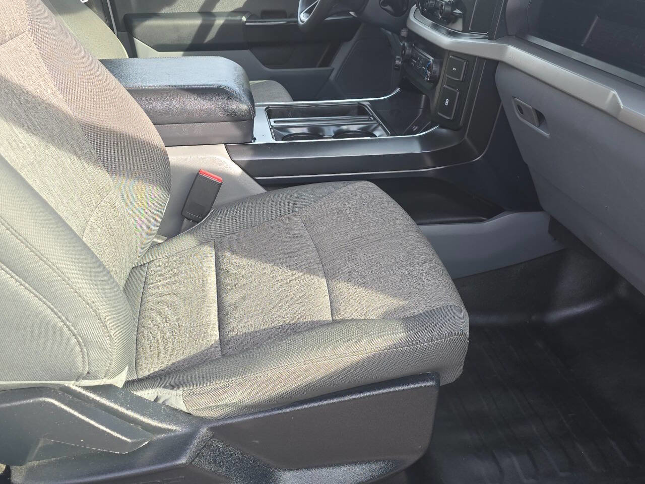 Used 2022 Ford F150 XL w/ Trailer Tow Package image 26