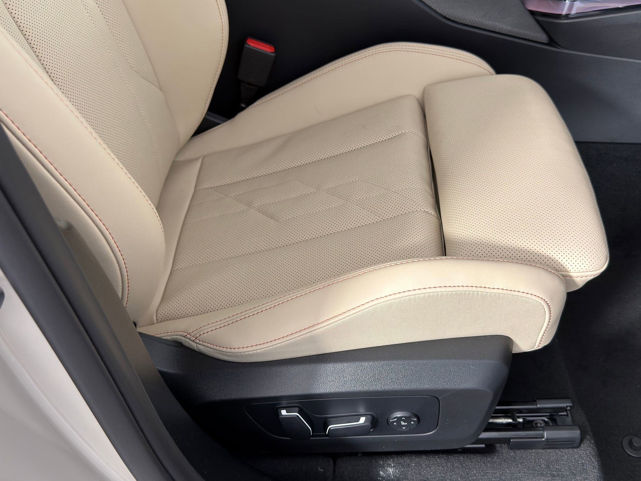 Used 2026 BMW X3 xDrive30 w/ Convenience Package image 31