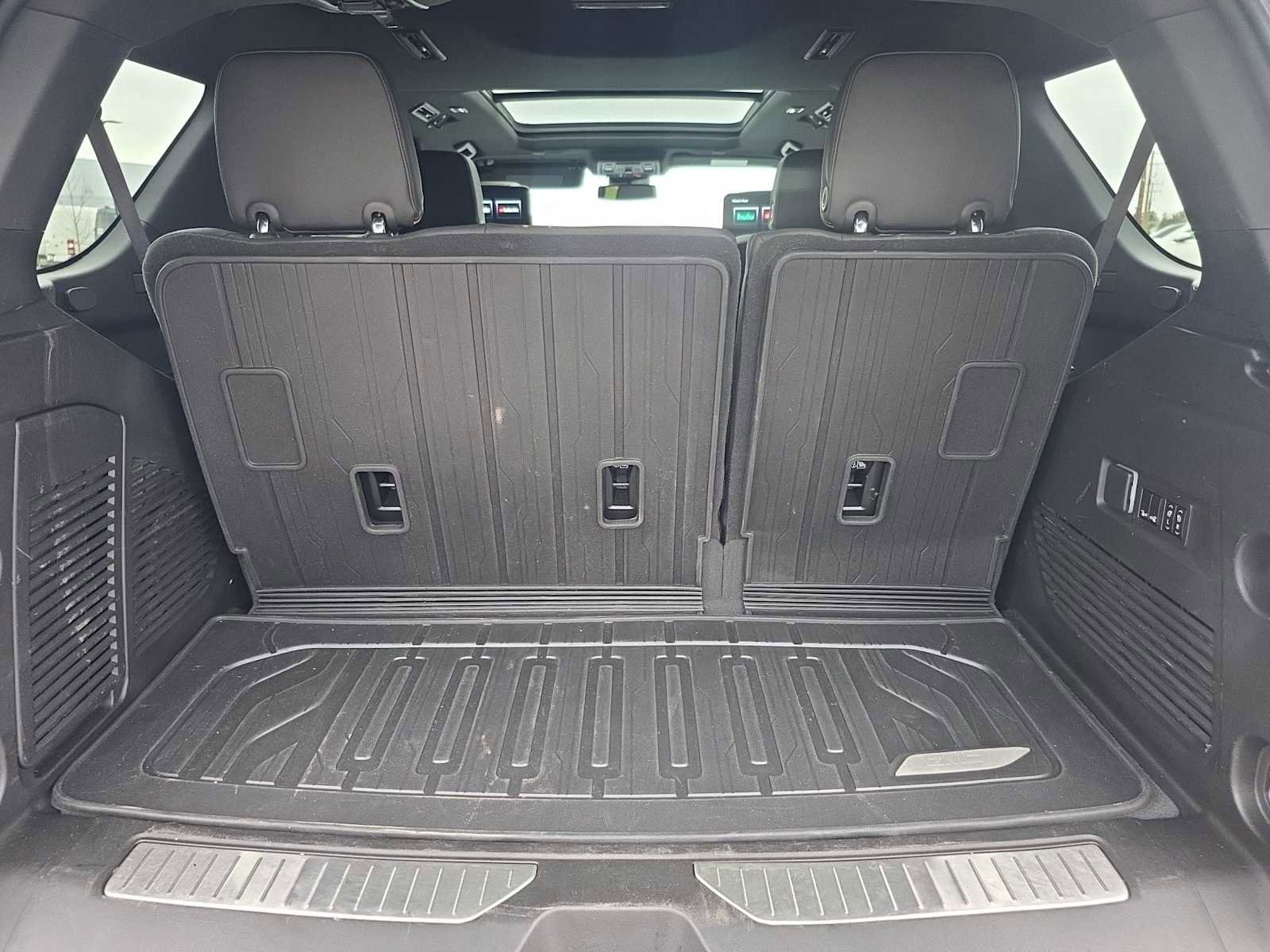 Used 2023 GMC Yukon AT4 w/ AT4 Premium Plus Package image 25