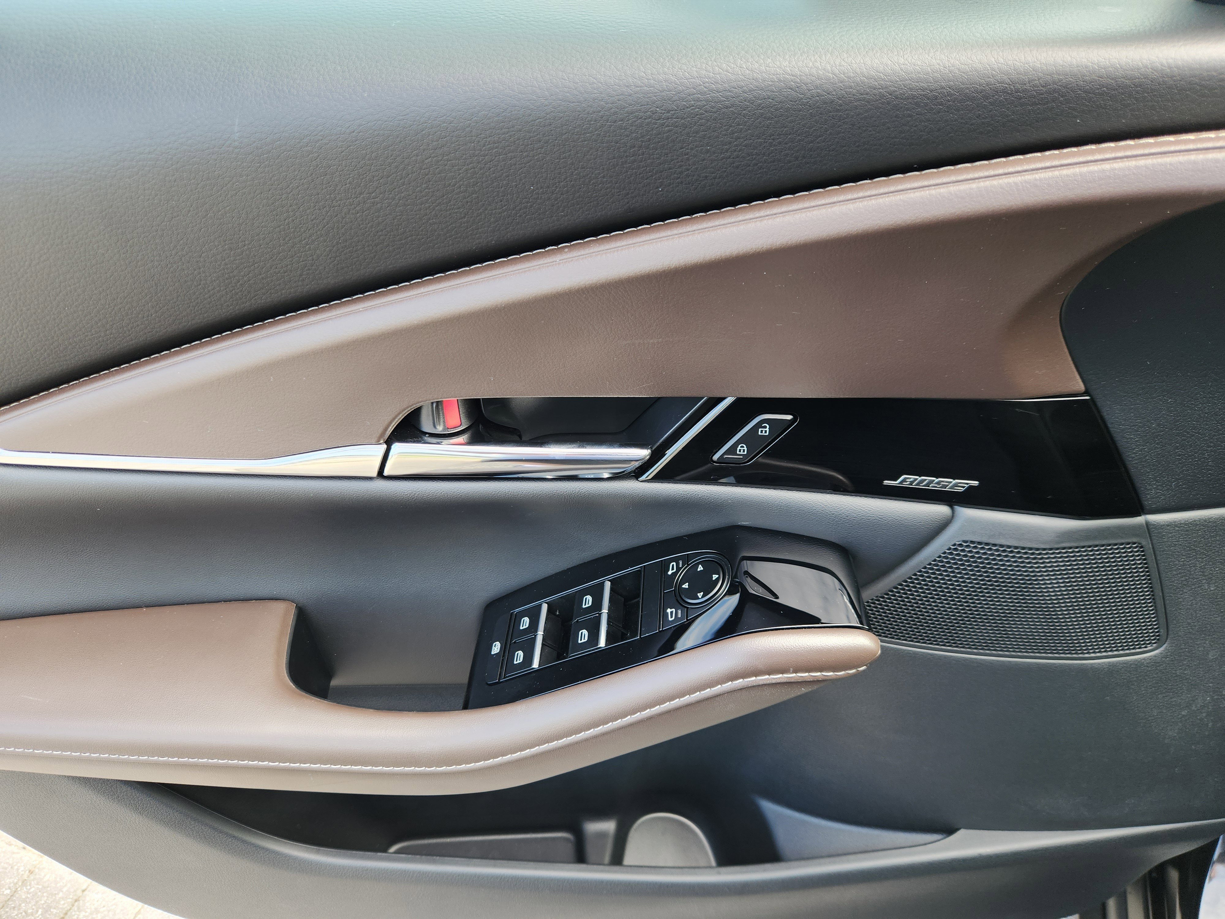 Certified 2025 MAZDA CX-30 AWD 2.5 S w/ Premium Package image 18