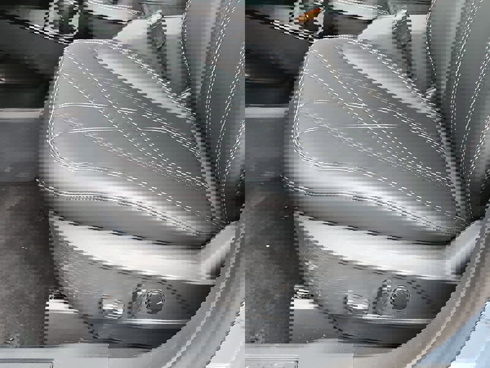 Used 2023 Ford Mustang Mach-E Select image 17