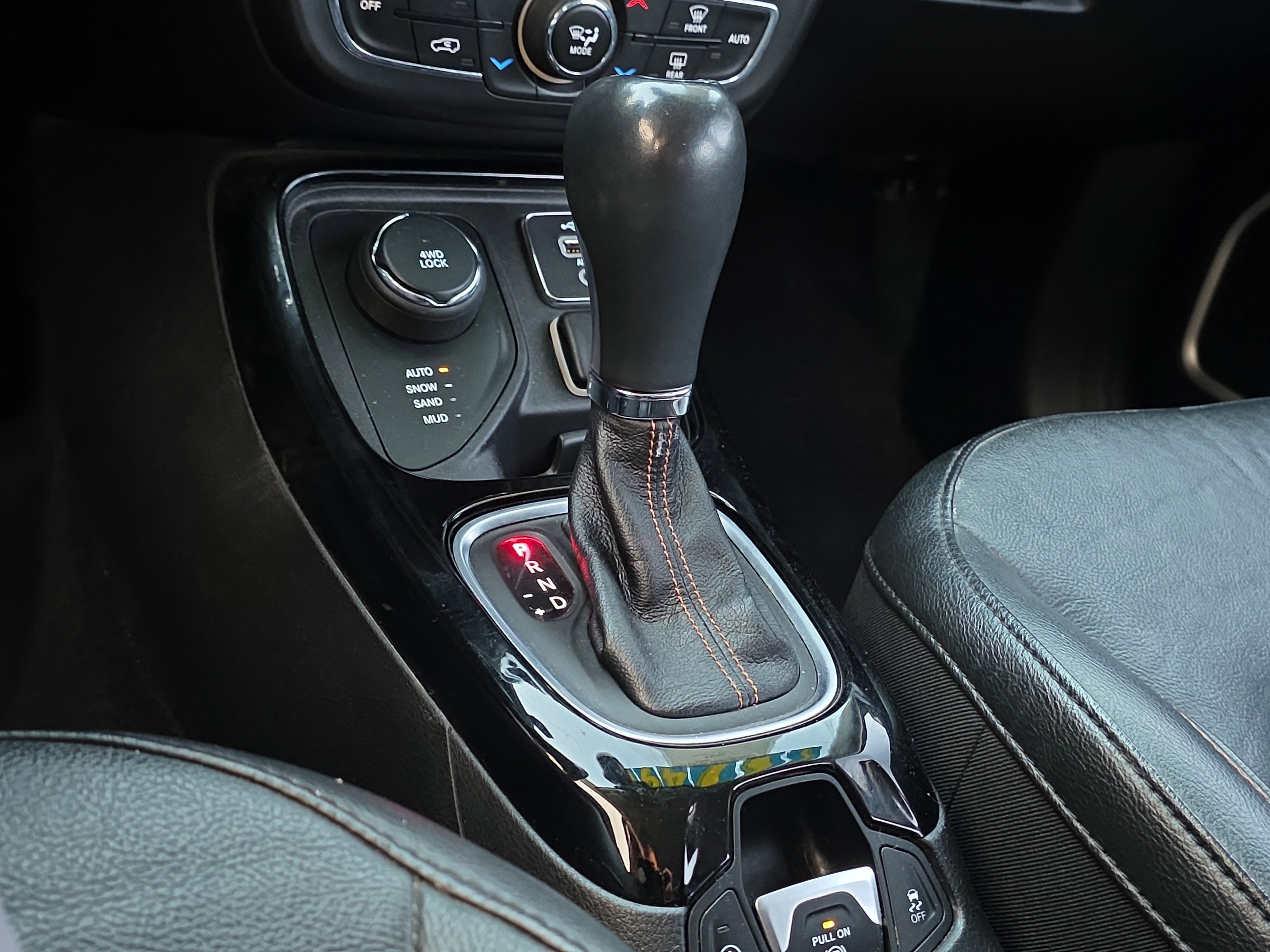 Used 2021 Jeep Compass Limited image 23