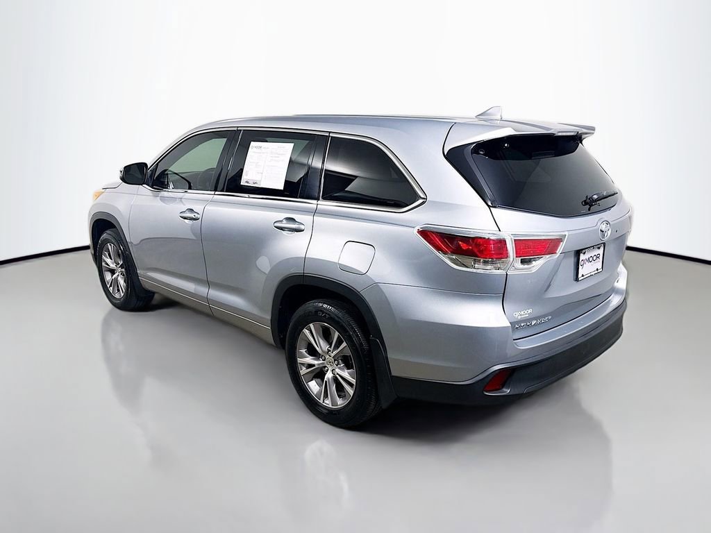 Used 2014 Toyota Highlander Plus FWD image 5