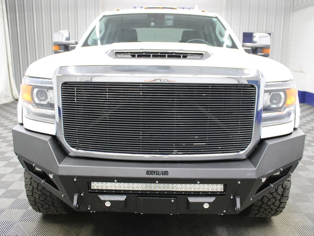 Used 2017 GMC Sierra 2500 Denali w/ Duramax Plus Package AWD/4WD image 38