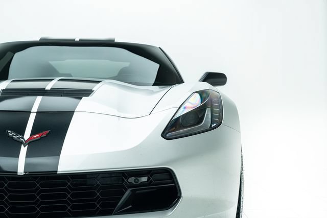 Used 2019 Chevrolet Corvette Stingray Coupe RWD image 7