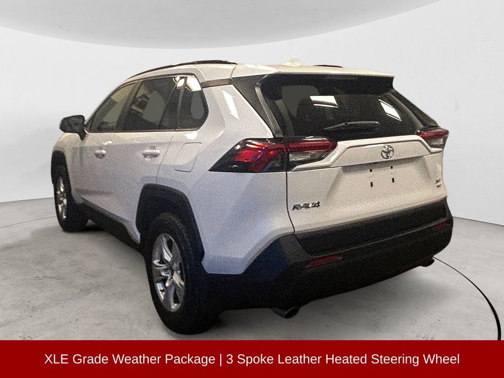 Used 2020 Toyota RAV4 XLE w/ Convenience Package AWD/4WD image 3