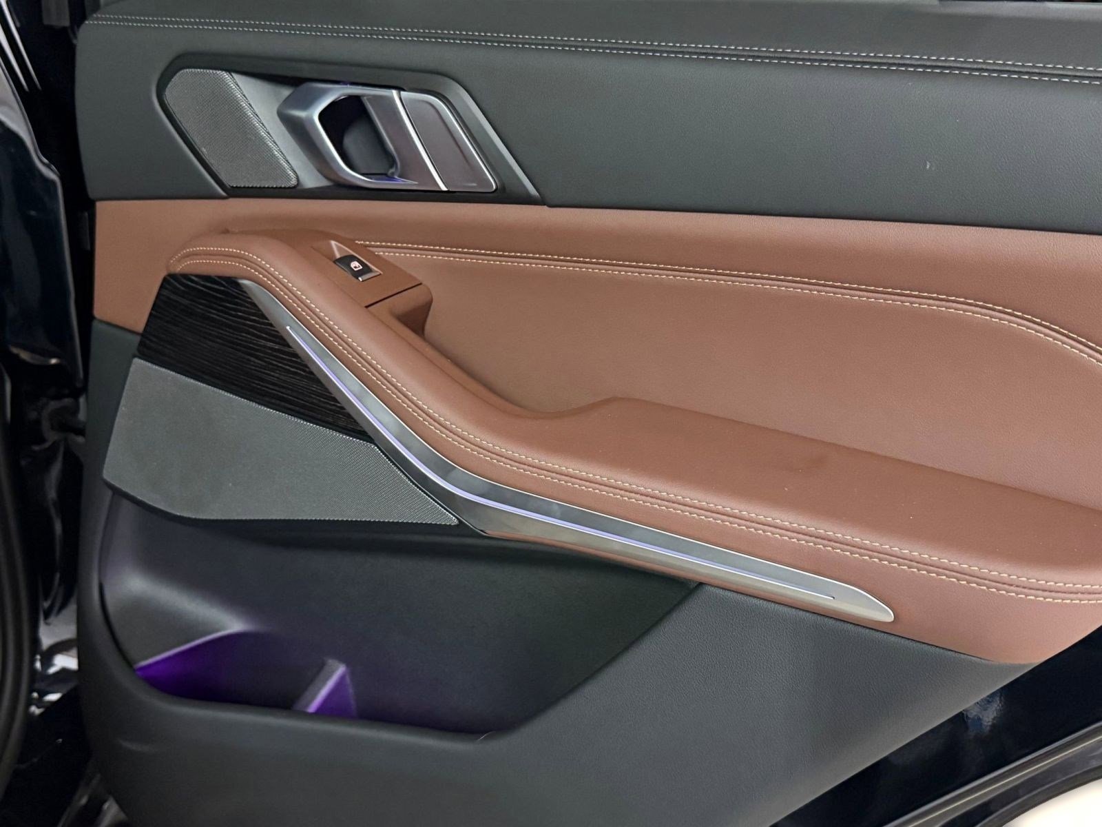 Certified 2024 BMW X5 xDrive40i w/ M Sport Package image 44