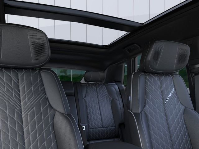 New 2026 Cadillac Lyriq V w/ Exterior Carbon Fiber Package image 26