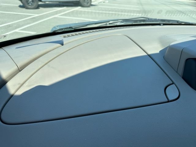 Used 2004 Nissan Quest SE w/ (SEA) Seat Pkg FWD image 25