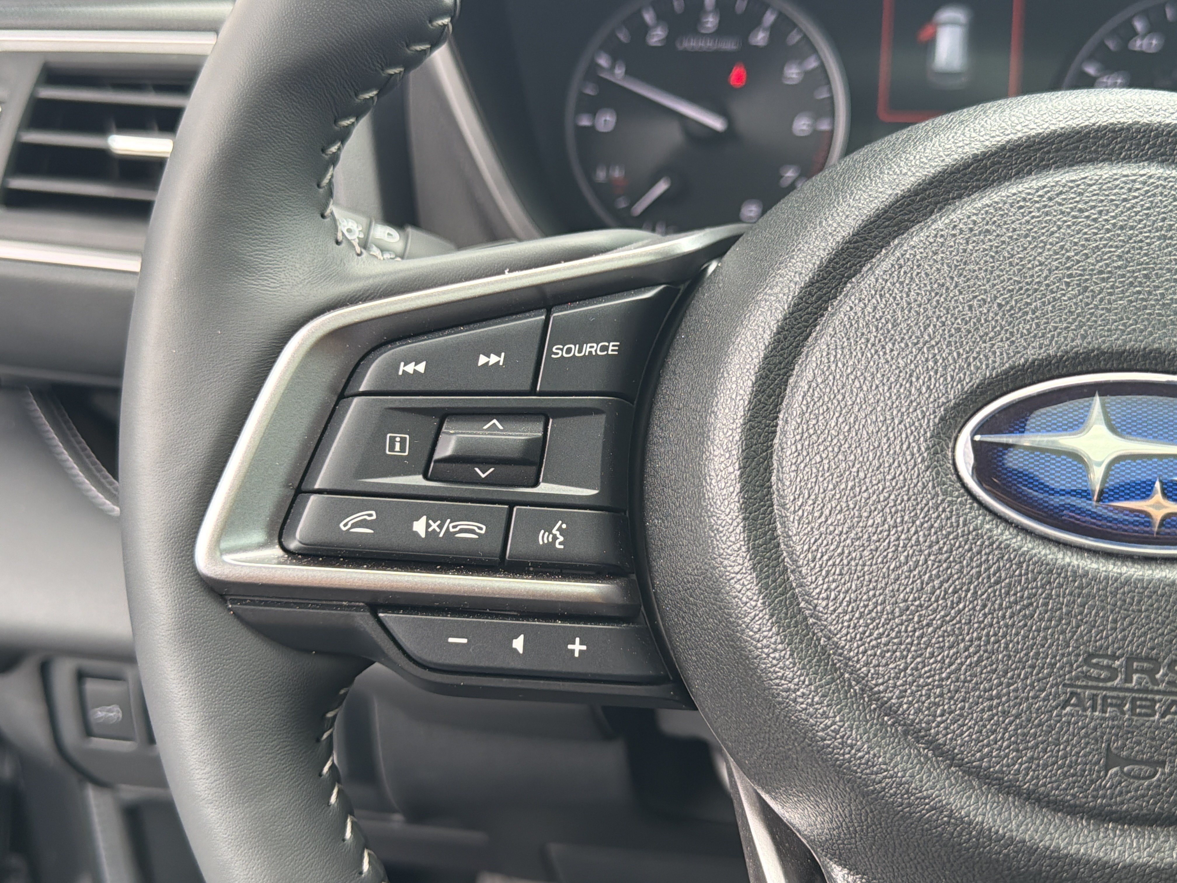 Used 2025 Subaru Ascent Touring AWD/4WD image 65