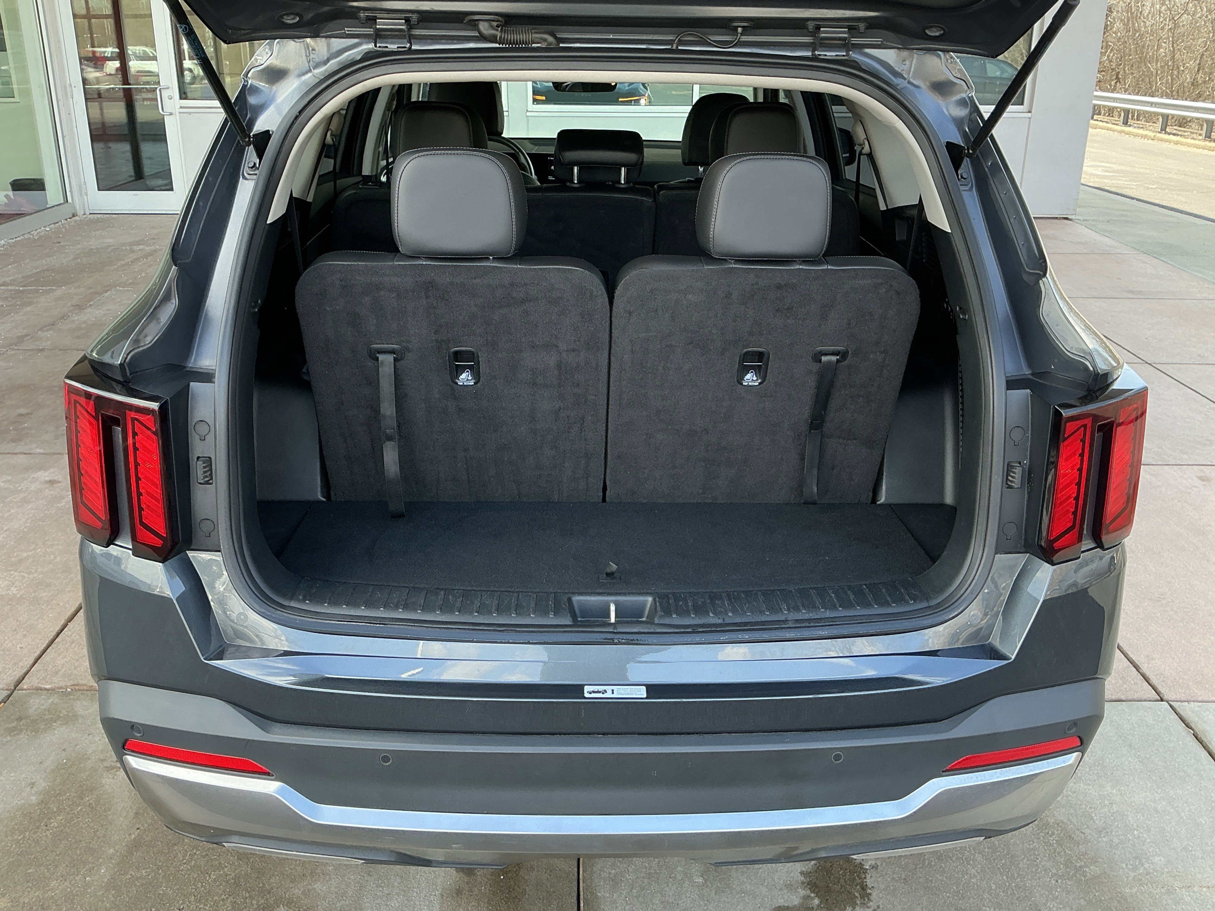 Used 2024 Kia Sorento S image 24