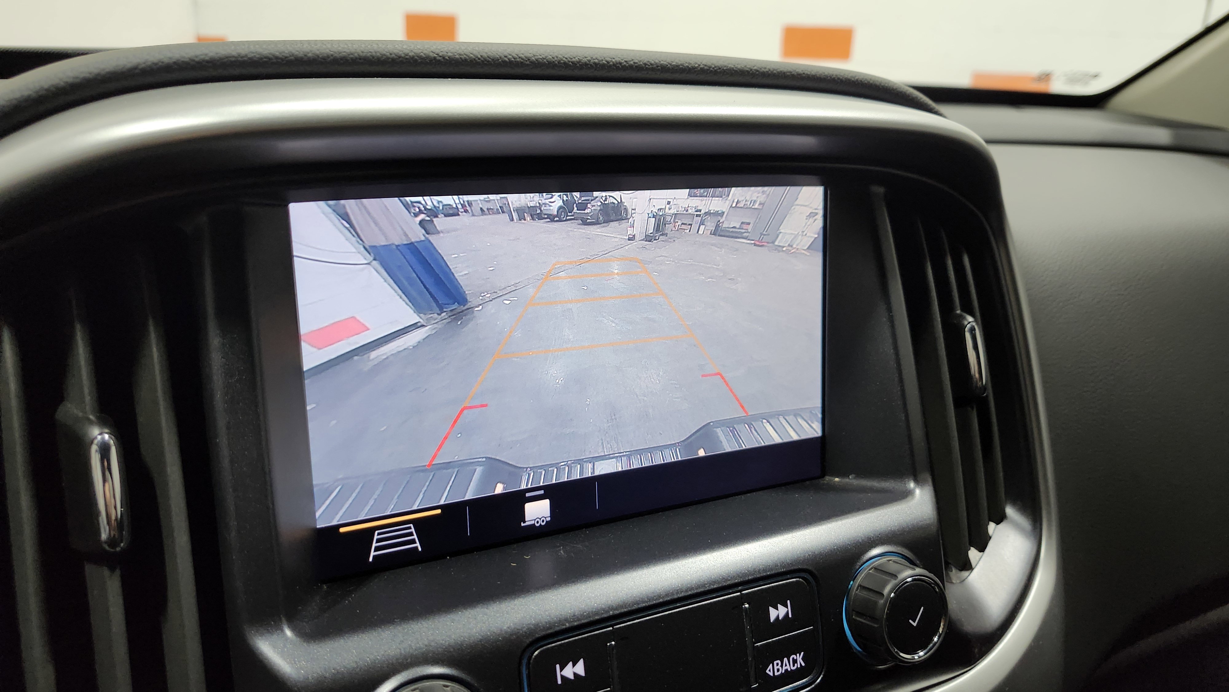 Used 2021 Chevrolet Colorado ZR2 w/ ZR2 Dusk Special Edition image 2