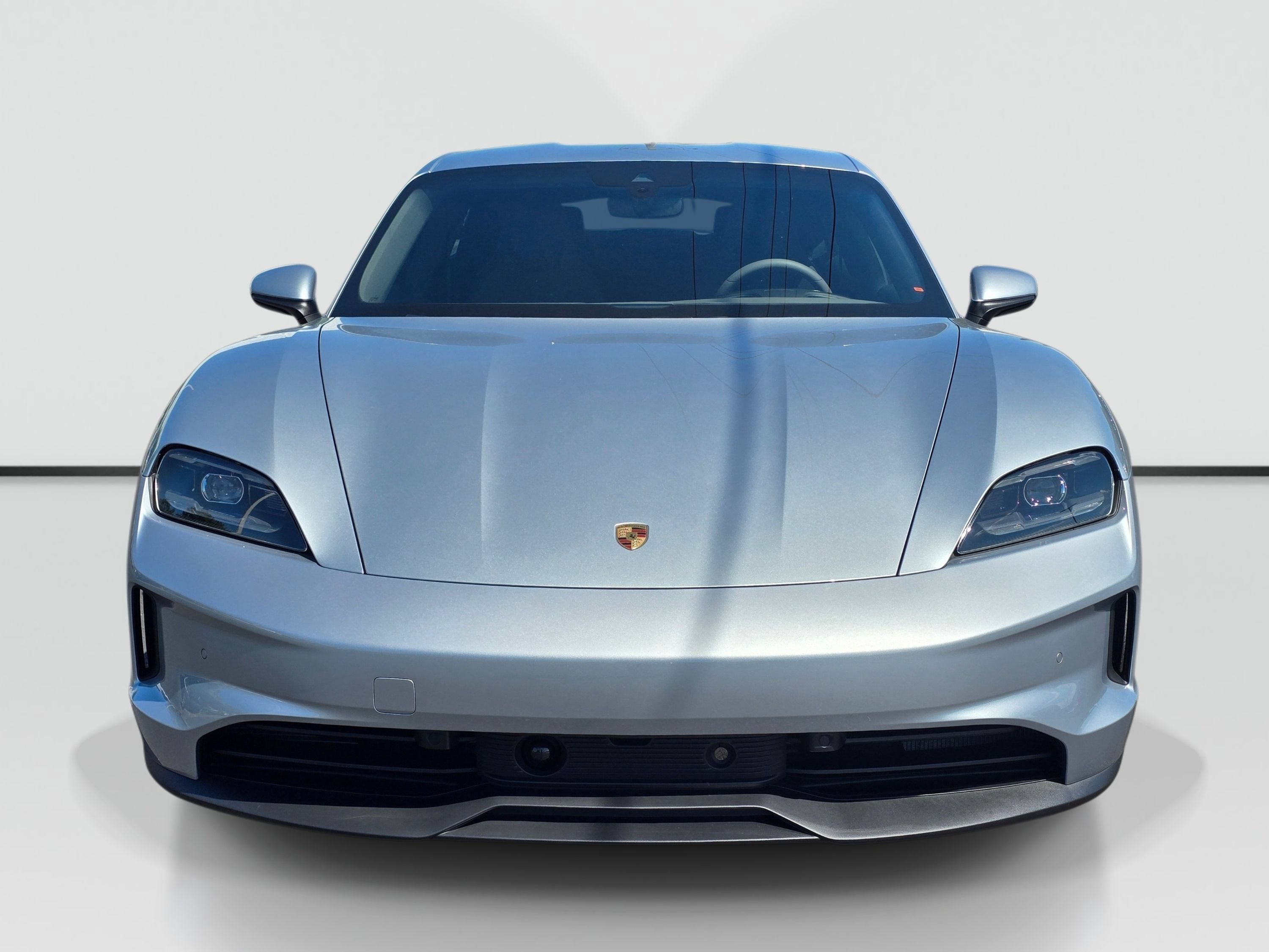 Used 2025 Porsche Taycan 4S AWD/4WD image 8
