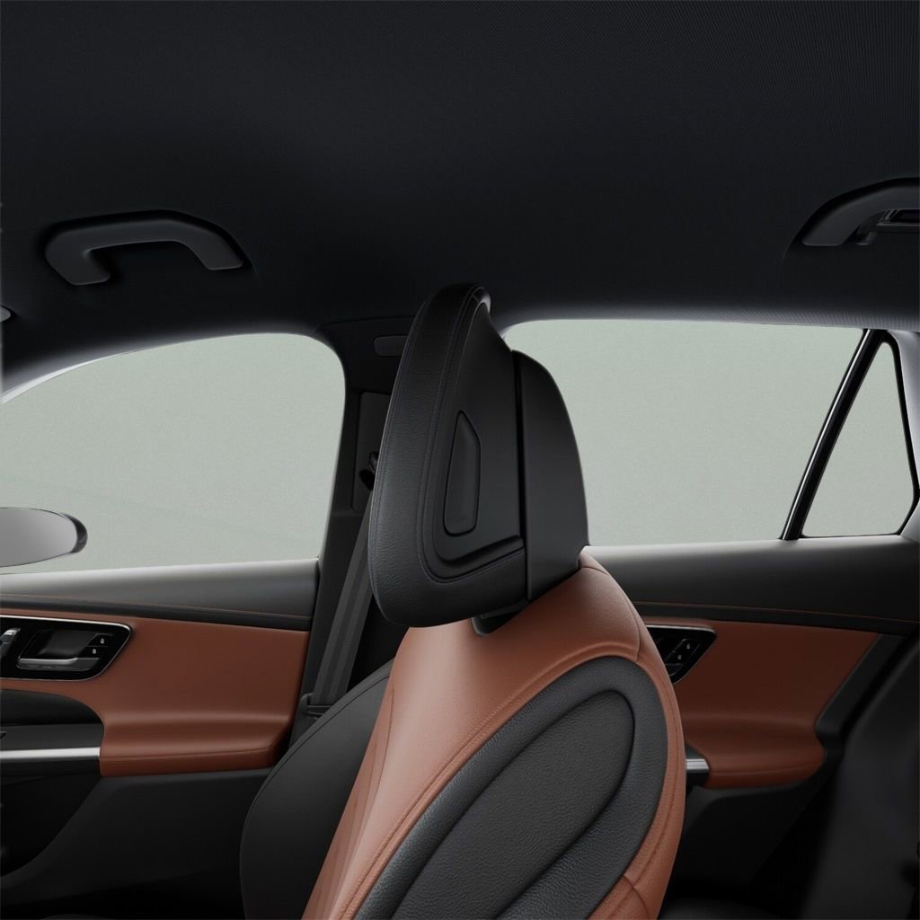 Used 2025 Mercedes-Benz GLC 300 image 40