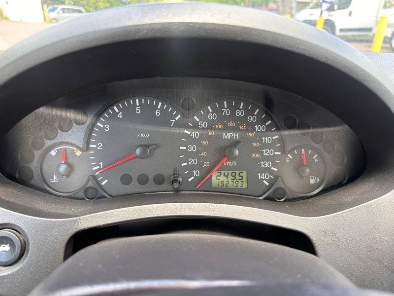 Used 2005 Ford Focus SES FWD image 17