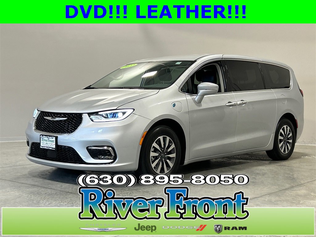 Used 2022 Chrysler Pacifica Touring-L image 1