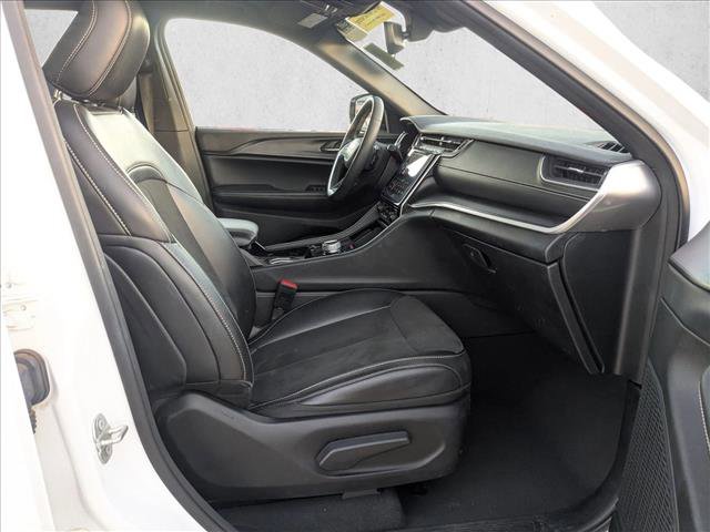 Used 2023 Jeep Grand Cherokee Altitude image 21