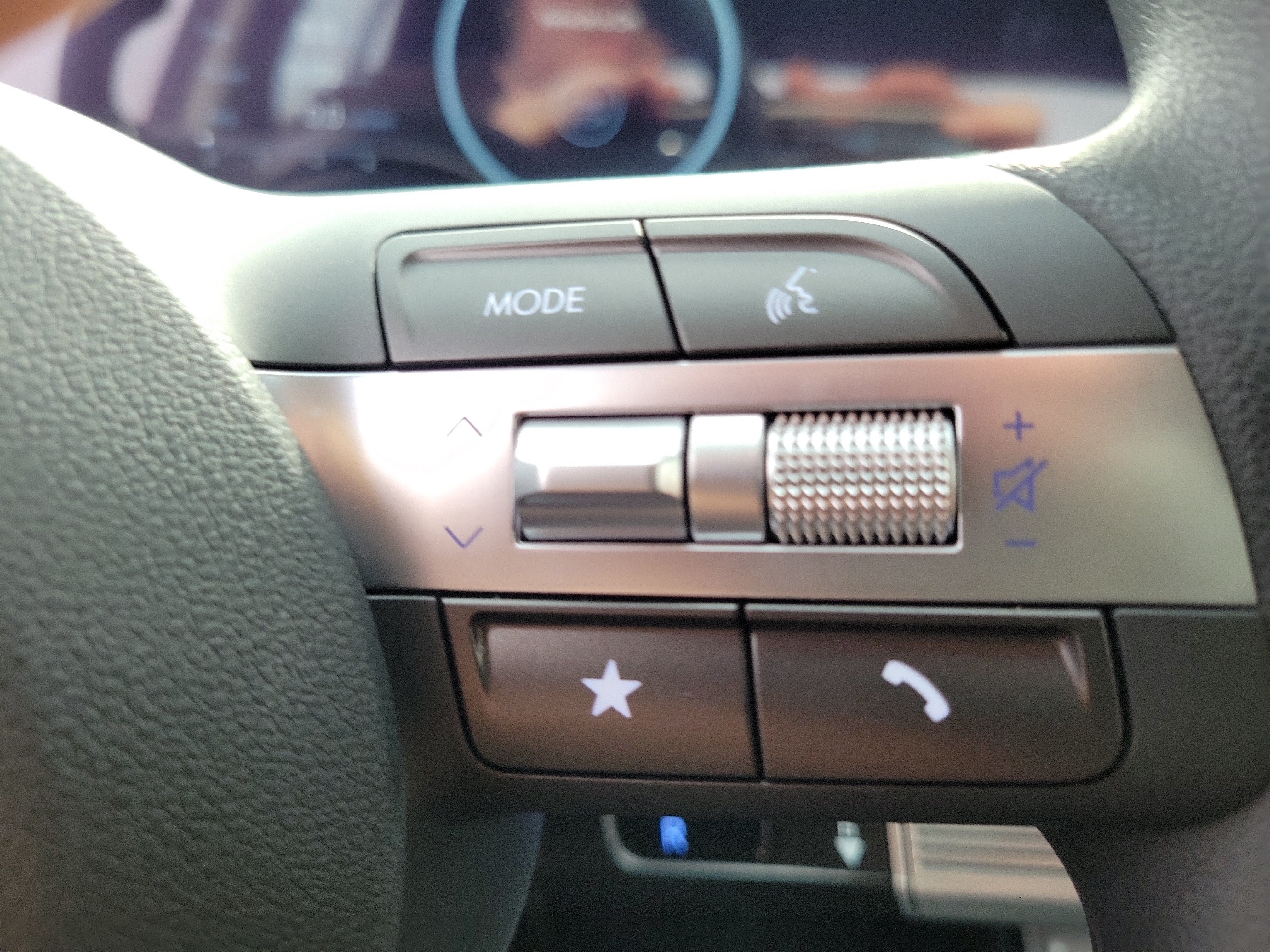 New 2025 Hyundai Kona SE FWD image 7
